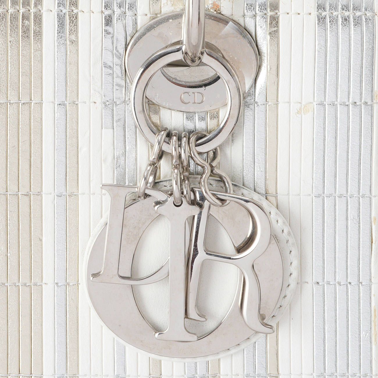 CHRISTIAN DIOR(USED)디올 시즌 레이디디올 미듐